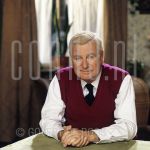 25-06-1999 Toen was geluk heel gewoon, Gerard Cox at tv-studio in Aalsmeer.

[keywords]Posed, Eyecontact, Half Length, On Set[/keywords]